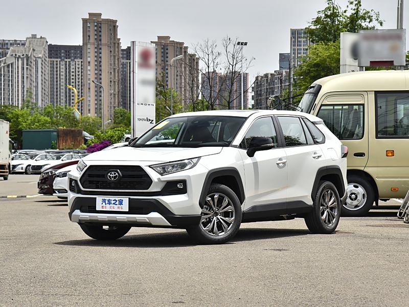 泰州RAV4荣放大幅降价！最新报价14.08万，数量有限